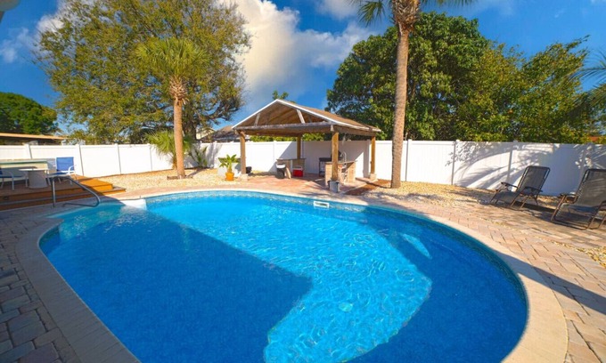 Oak Ridge House | Pool-Jacuzzi & Palm Trees/8 Universal/15 Disney