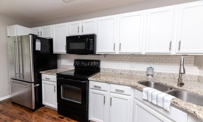 Goose Creek House | Pool Table, Spacious 3 Story, 4 bedroom Dwelling