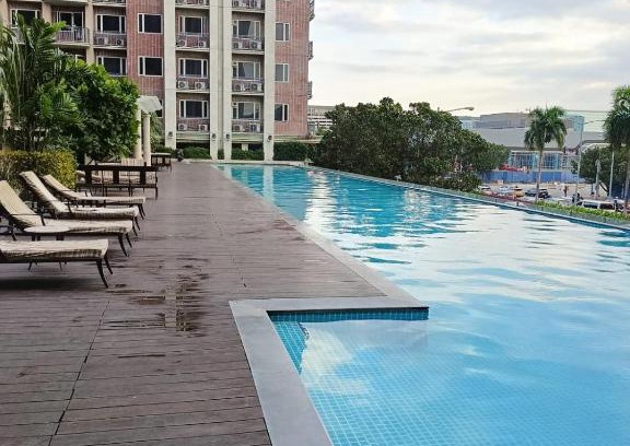 Paranaque Apartment | Pool View BP1043