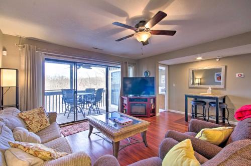 Osage Beach Apartment | Pools, Marina and Grill Osage Beach Condo!