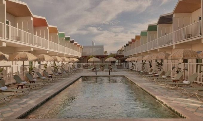San Jacinto Hotel | Poolside 2-Room with Queen Bed Near Galveston’s Top Coastal Spots