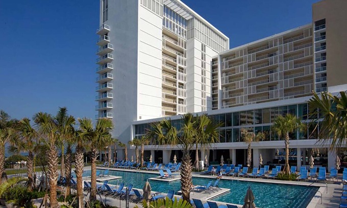 Marco Island Resort | Poolside - 3 Bedroom - Marriott's Crystal Shores - Full Resort Access