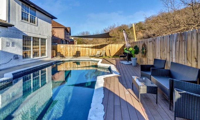 Dallas House | Poolside Paradise: 5BD Retreat