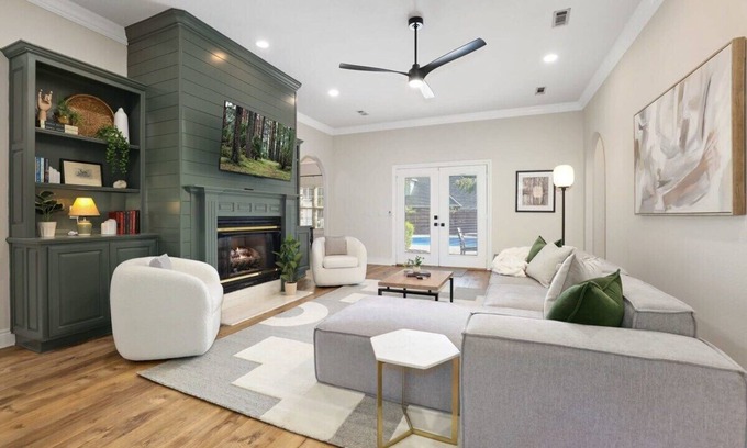 Bentonville House | Poolside Place - Game Room - MTB-Friendly