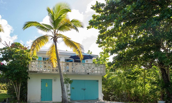 North Palmetto Point House | Poponi Cottage by Eleuthera Vacation Rentals