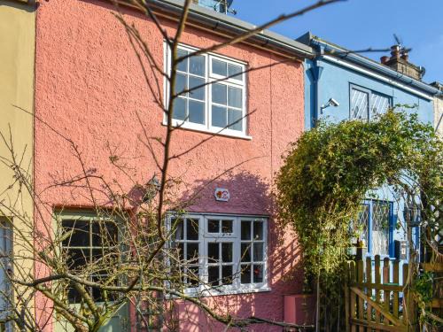 Halesworth House | Poppy Cottage