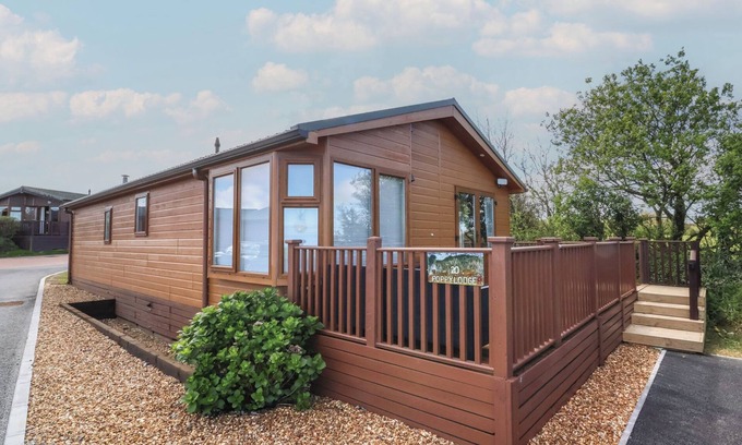 Mullacott Cottage | POPPY LODGE, family friendly, with a garden in Mullacott, Ilfracombe