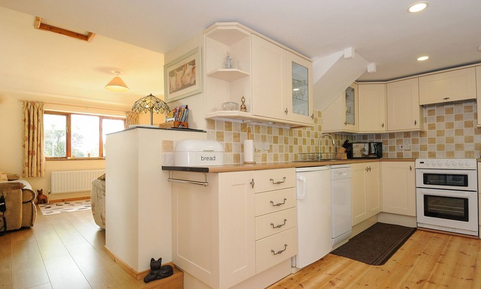 Fivelanes Cottage | POPPY'S BARN, family friendly, character holiday cottage in Altarnun