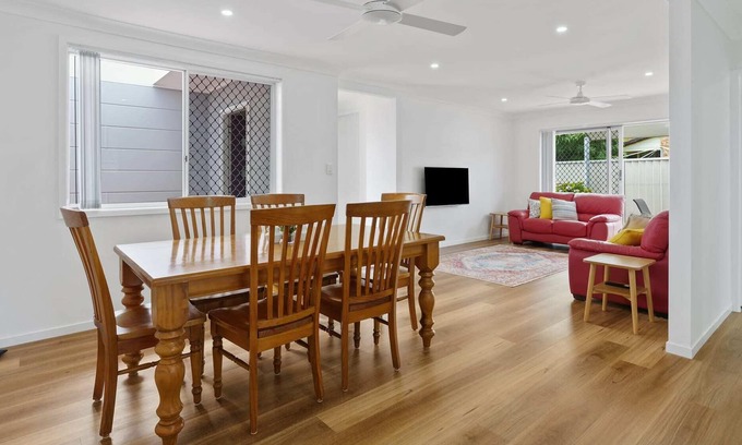 Bateau Bay Villa | Poppy's Place - Coastal Inspired Escape