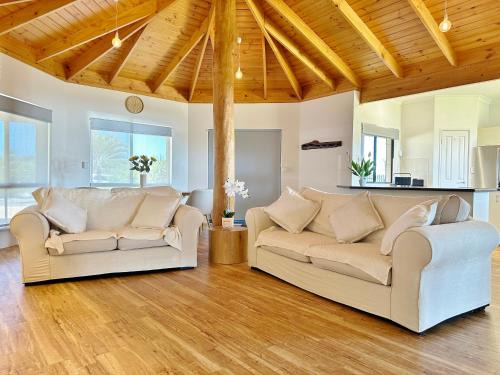 Kalbarri House | Poppy's Place - Kalbarri WA