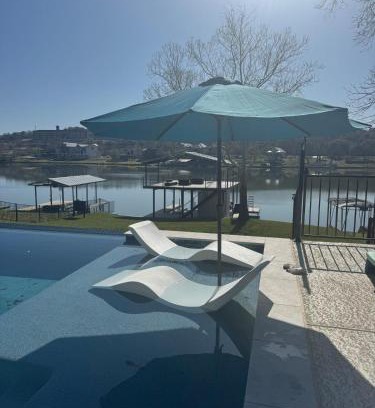 Marble Falls House | Por Que No Los Dos