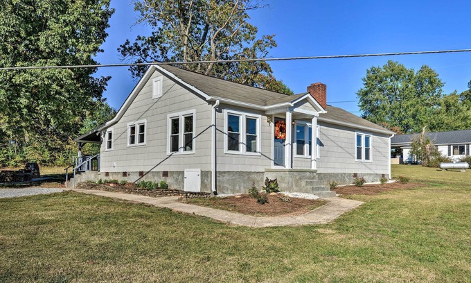 Hudson House | Porch, Fire Pit & Grill: Blue Ridge Mtn Cottage!