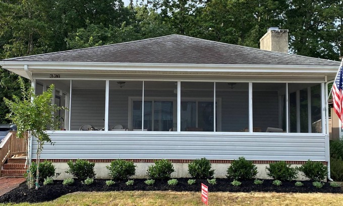 Country Club Estates House | Porch Life – In-Town Private 3 BR Home Sleeps 6-8