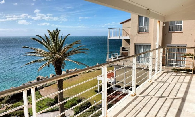 Saint Francis Bay Apartment | Port Apartment with Sea Views