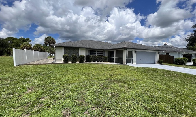 Port Charlotte House | Port Charlotte House with Electric Heated Pool - up to 86 Degrees!
