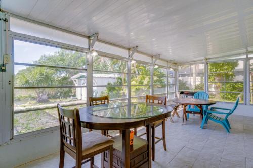 Port Charlotte House | Port Charlotte Retreat with Lanai and Private Pool!