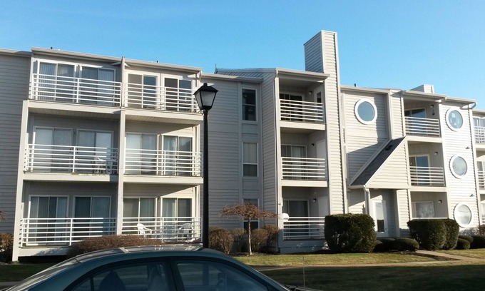 Port Clinton Condo | Port Clinton paradise! 2BR/1 bath condo on Lake Erie with lake and marina view.