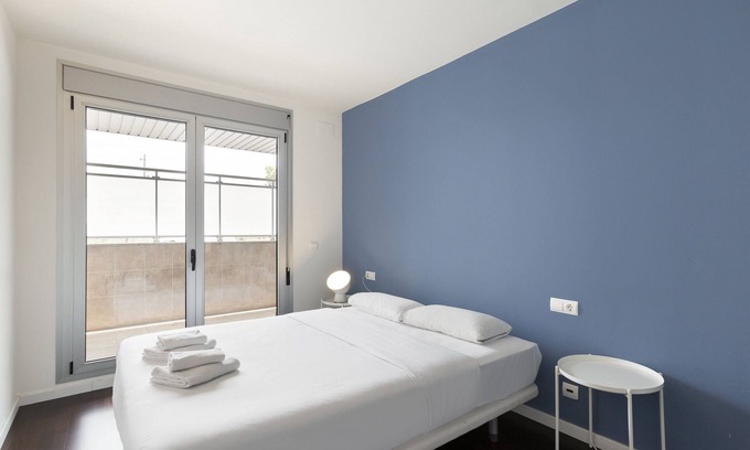 Sant Adria de Besos Apartment | Port Forum 2-Bedroom Apartment with Balcony