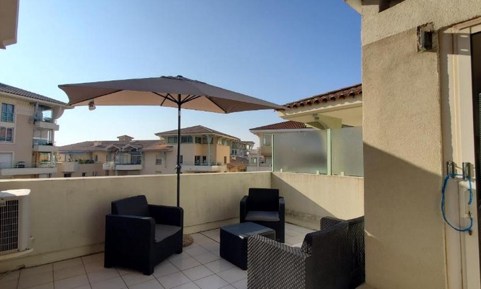 Frejus Port Apartment | Port FREJUS T2 39m2 climatise Belle terrasse Balcon