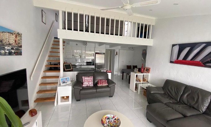 Port Lincoln Apartment | Port Lincoln Marina Waterfront Apartment