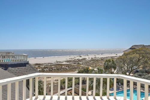 Isle of Palms Apartment | Port O' Call E302 - Top Floor Ocean View Condo!