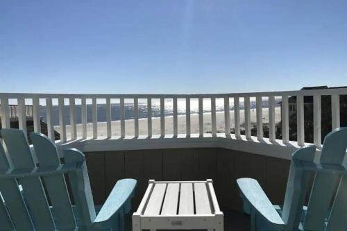 Isle of Palms Apartment | Port O' Call E303 - Sensational Oceanview! Top Floor!