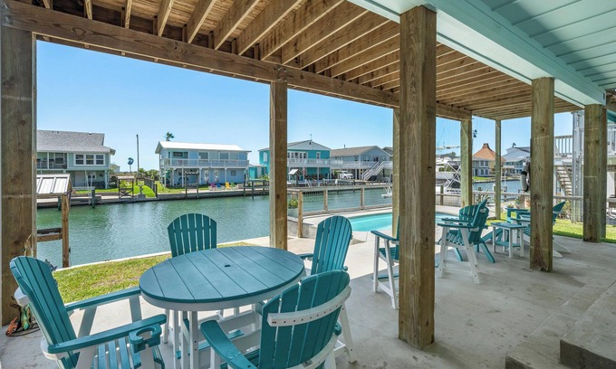City-by-the Sea Cottage | Port Royal Dream