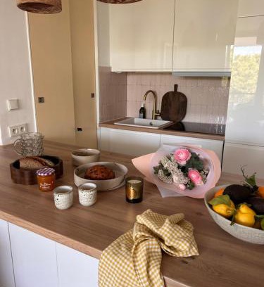 Antibes City Centre Apartment | Port Vauban - 6pers - terrasse - parking