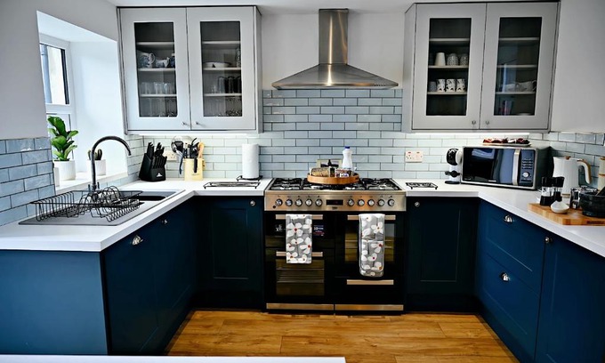 Porthmadog House | Porthmadog, Sleeps 11, 5 Bedrooms, 5 Bathrooms, Mountain Views