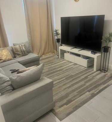 Greenhithe Apartment | Portland place