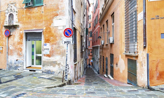 Genoa Historical Centre Apartment | Porto Antico Studio Apartment by Wonderful Italy