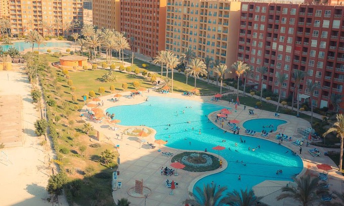 Marina El Alamein Ski Chalet | Porto Golf Marina Aqua Park & Beach Access by Best of Bedz