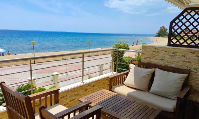 Gerakini House | Porto Maria Beachfront Cottage