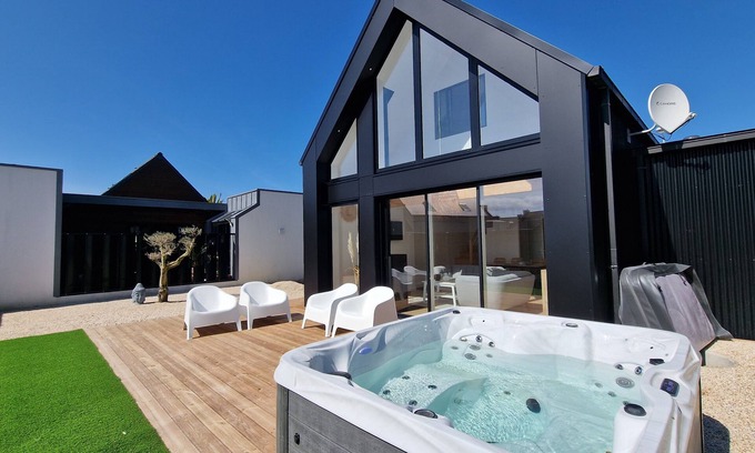 Ploudalmezeau House | Portsallaise SPA side 300m from the beach