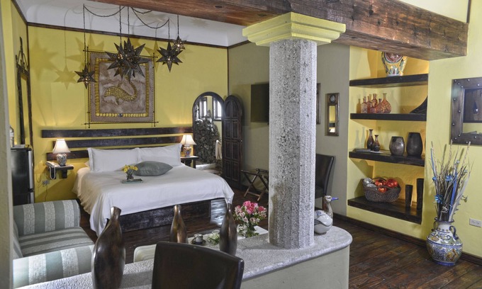 Esterito Apartment | Posada de las Flores Junior Suite 540, Luxury and Confort on the Malecon