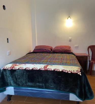 San Juan La Laguna House | “Posada Vicentas” compartir con una familia Tz’utujil