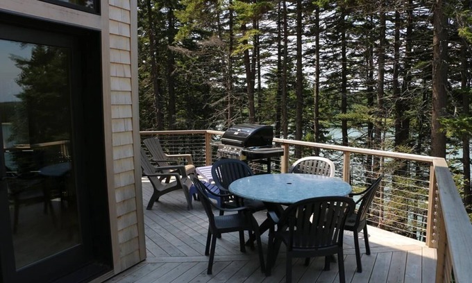 Deer Isle Cottage | Poseidon Cottage - A Modern Chalet