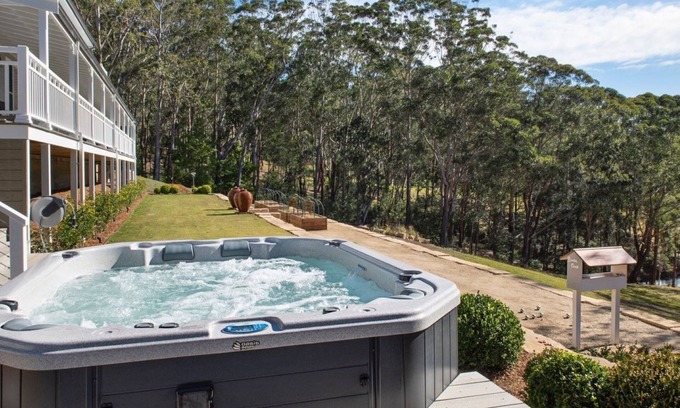 Berry House | Possum Gully Lodge - Stay 2 Nights, Get the 3rd Night Free