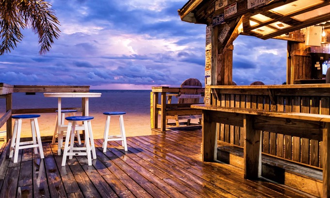 St. Pete Beach Hotel | Postcard Inn On The Beach