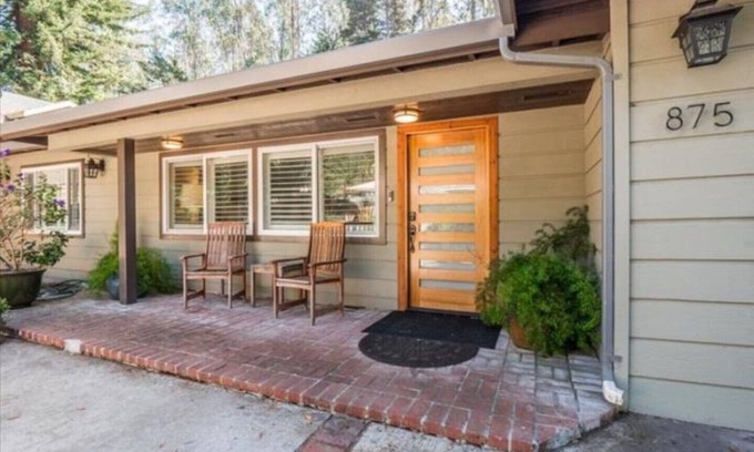 Aptos House | Pot Belly Beach House