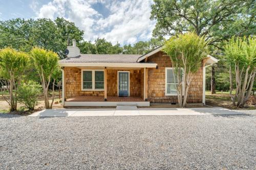 Pottsboro House | Pottboro Vacation Rental with Private Hot Tub!