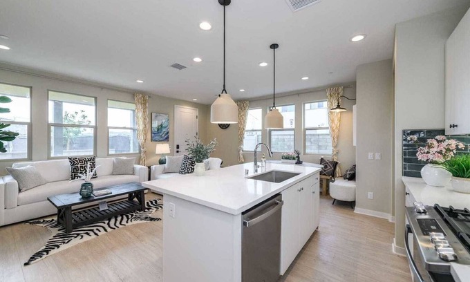 San Juan Capistrano House | Potter Way Starlight