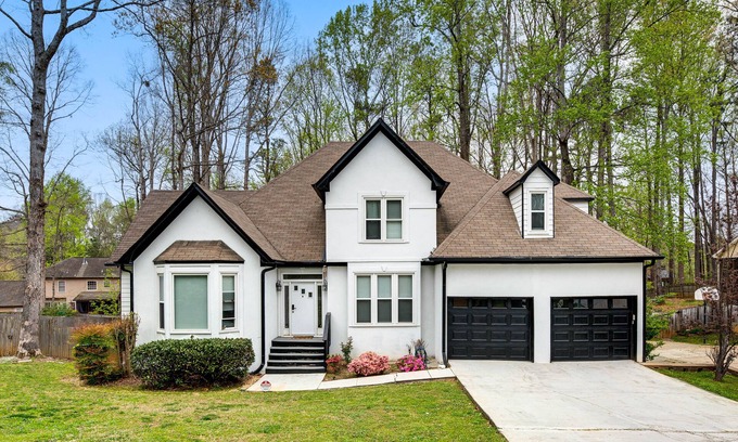 Powder Springs House | Powder Springs Home w/Game Room & Community Pool!