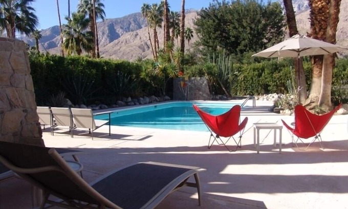 Deepwell Estates House | Pozo Profundo. A Mountain View Mid-Century Classic With Pool And Spa
