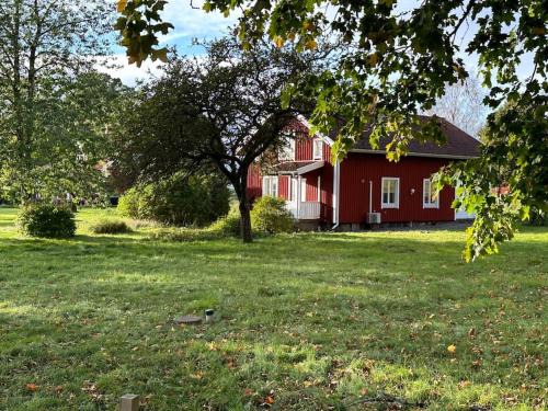 Vastra Tunhem House | Prästgården 303 Västra Tunhem