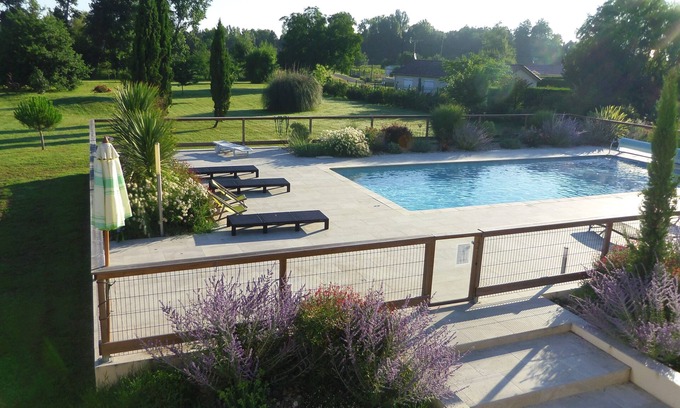Anglade House | Près Bordeaux Maison rénovée 4*tout confort: calme, piscine ,parc 1ha, étang
