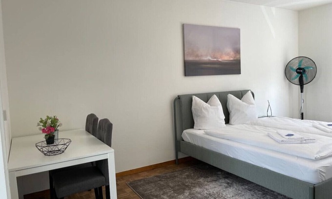 Seefeld Apartment | Practical Studio nearby Lake (Cross 6)