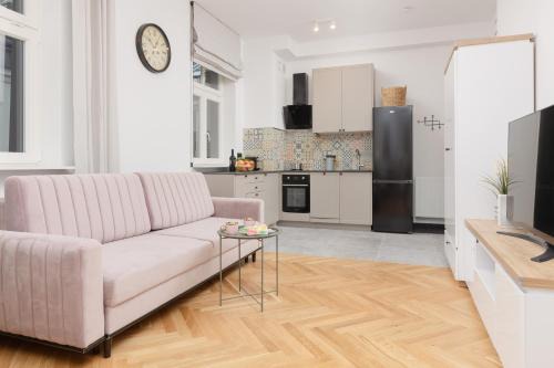 Nowa Praga Apartment | Praga Duplex Apartment Premium Warsaw by Renters Prestige