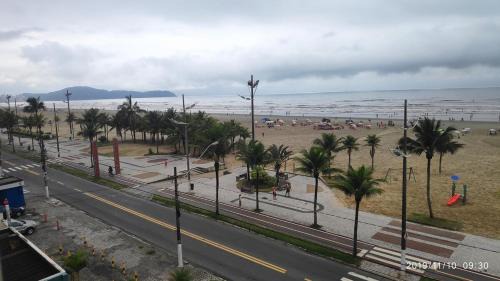 Tupi Apartment | Praia Grande - De frente para o mar para casais - Oceanfront apartment for couples