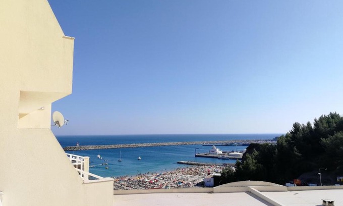Sesimbra Apartment | Prainha House